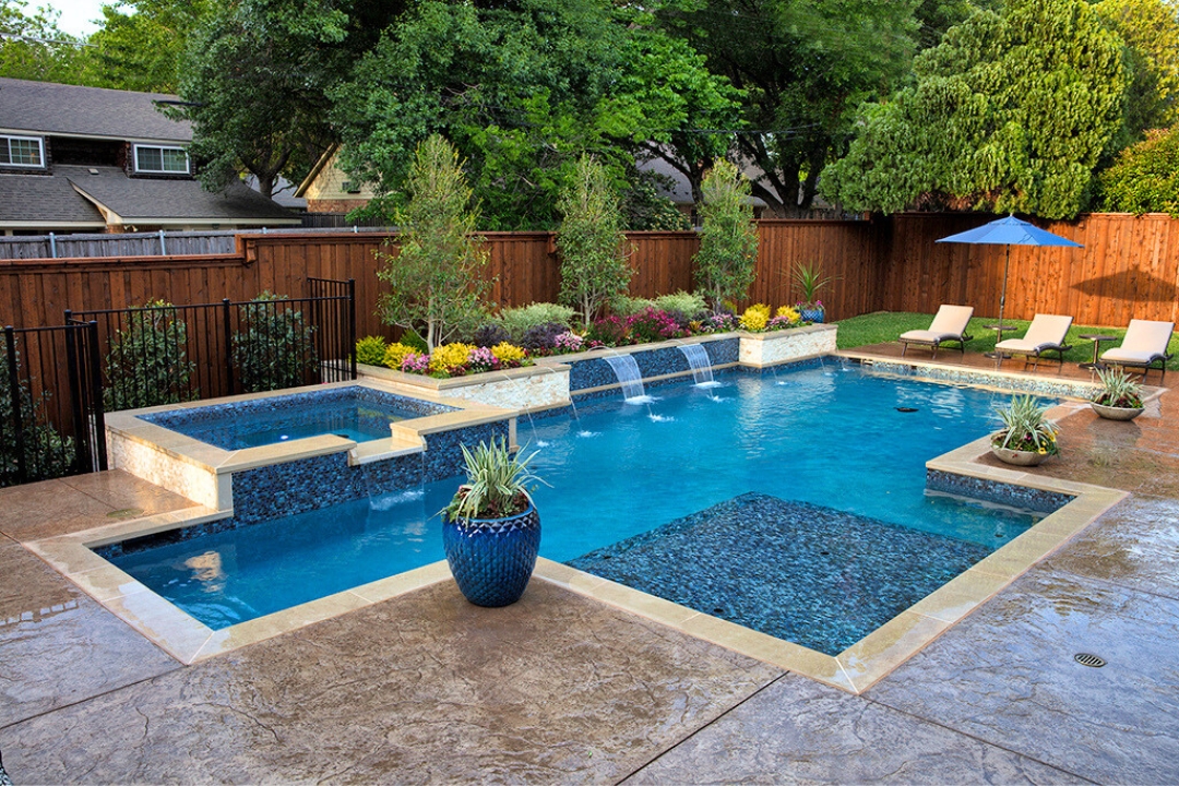 Custom Pool Design and Construction (2)